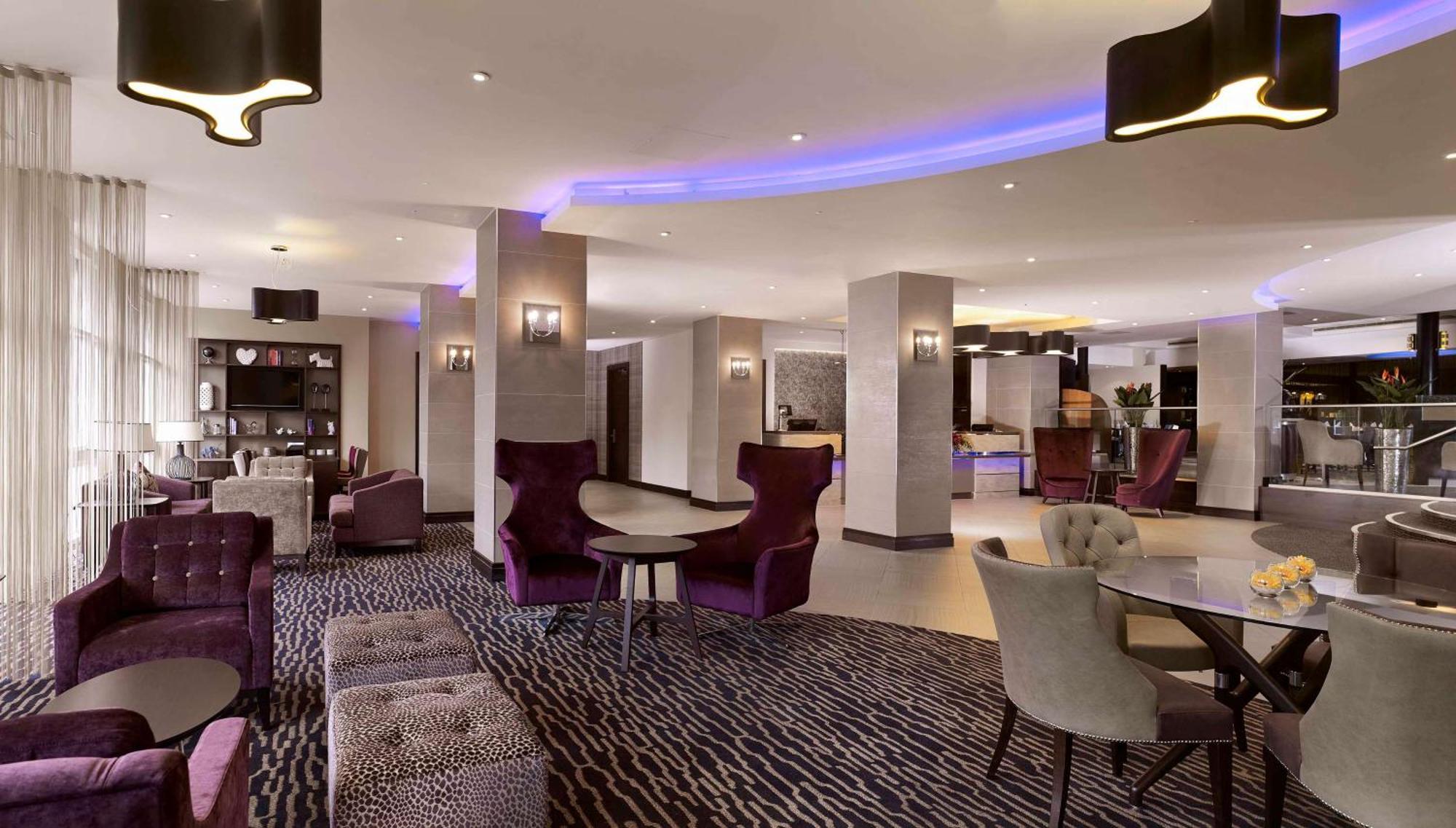 Doubletree By Hilton Woking Hotel Luaran gambar