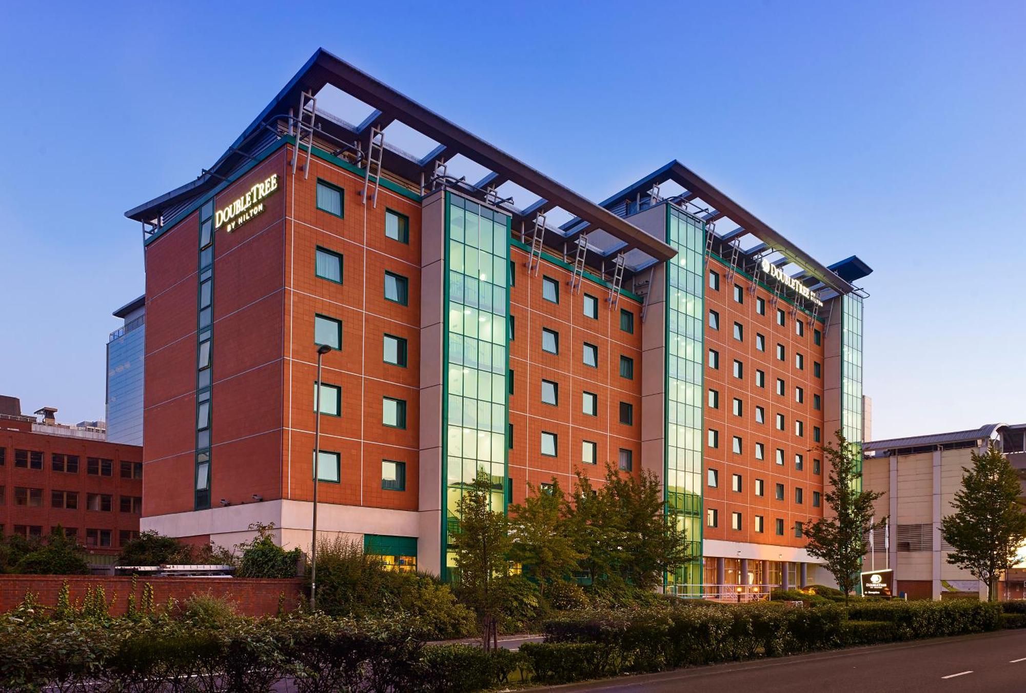 Doubletree By Hilton Woking Hotel Luaran gambar