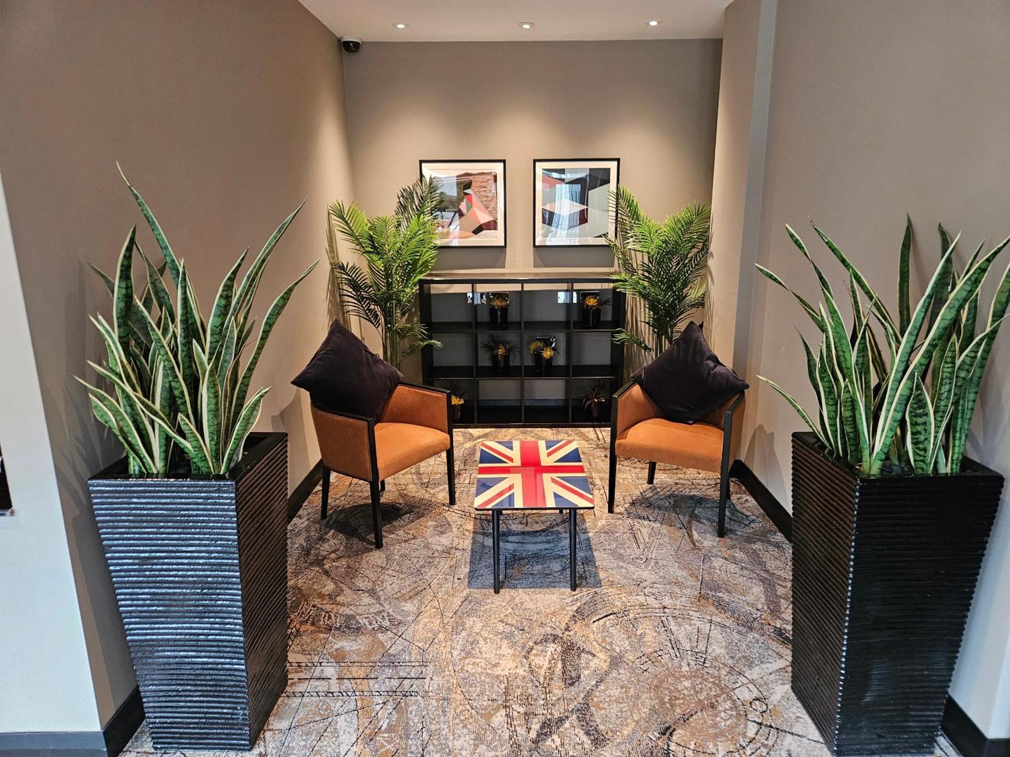 Doubletree By Hilton Woking Hotel Luaran gambar