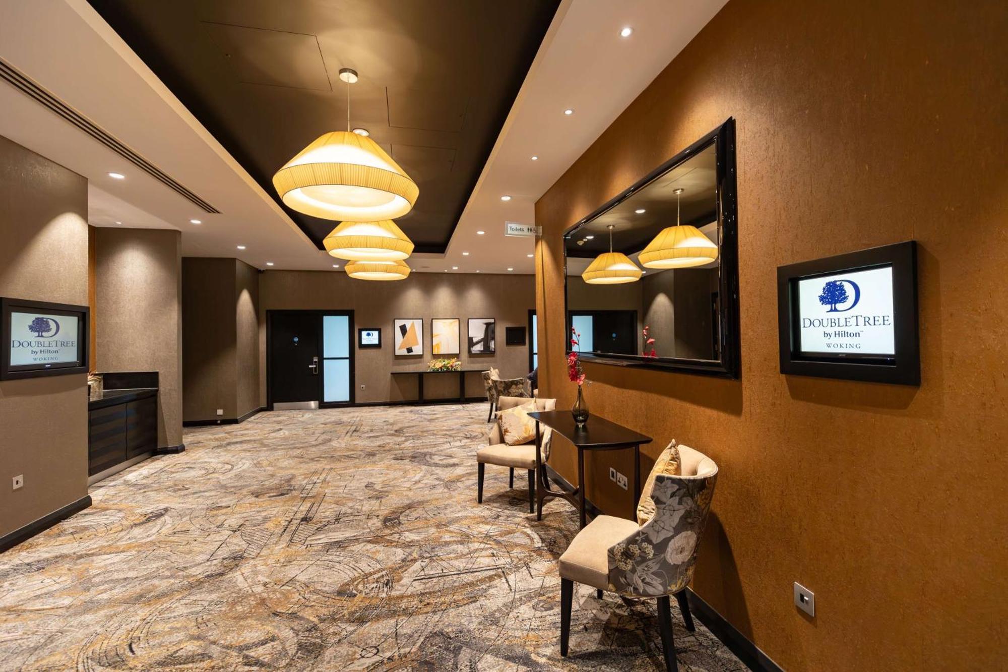 Doubletree By Hilton Woking Hotel Luaran gambar