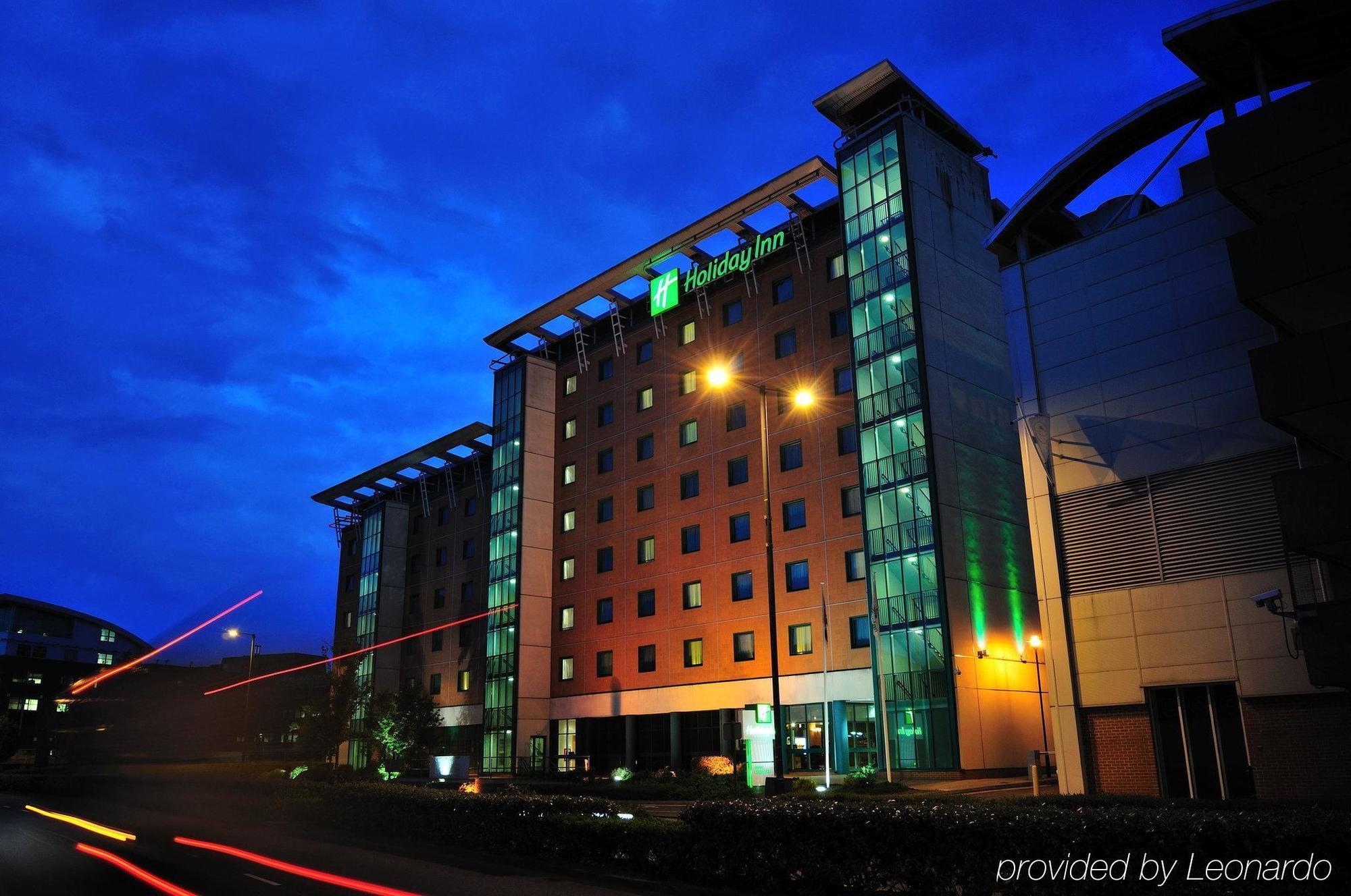 Doubletree By Hilton Woking Hotel Luaran gambar