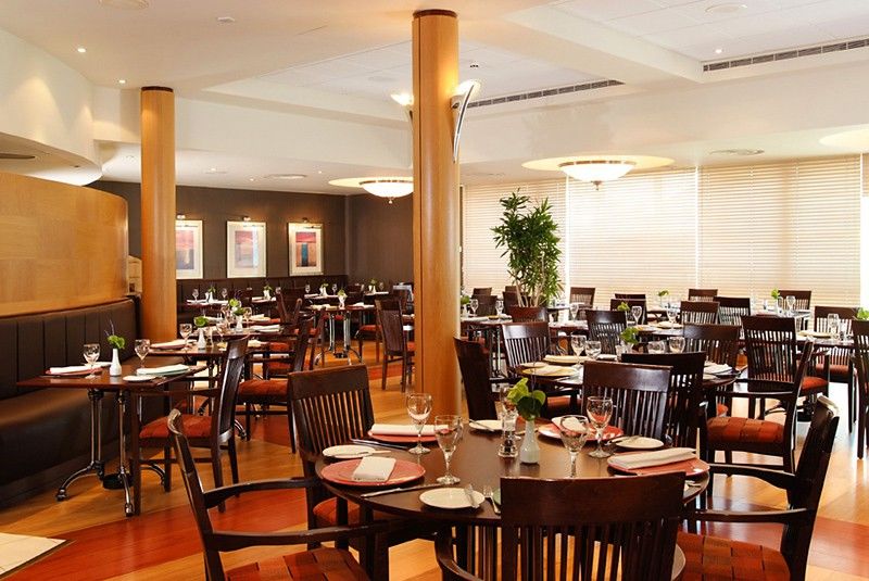 Doubletree By Hilton Woking Hotel Luaran gambar